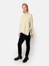 Last inn bildet i Galleri-visningsprogrammet, Brandtex kremfarget strikket genser med ull