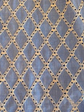 Last inn bildet i Galleri-visningsprogrammet, Brandtex bluse – Sommerlig eleganse i blåklokkeblått
